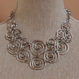 Vintage twisted spiral design necklace